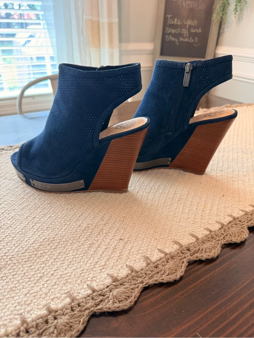 Vince Camuto blue suede perforated peep-toe wedge booties Sz 8.5